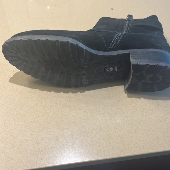 Black suede ankle boots with silver hardware size 9 - Picture 3 of 6